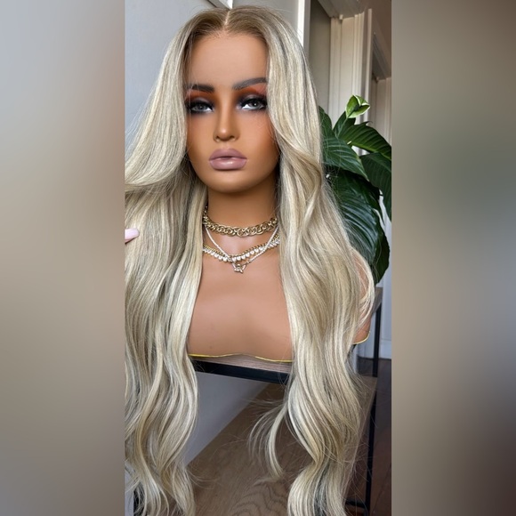 Other - Blonde Wavy Hair Wig